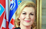 [ẢNH] Tổng thống Croatia, người phụ nữ lau nước mắt cho các cầu thủ trong trận cầu lịch sử ảnh 17