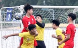 Ngược dòng trên chấm penalty, đương kim vô địch THPT Trần Quốc Tuấn vào chung kết ảnh 4