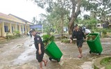 Trung đoàn Cảnh sát cơ động Trung bộ khẩn trương giúp dân khắc phục hậu quả cơn bão Noru ảnh 8