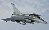 [ẢNH] Ấn Độ thị uy bằng ‘chiến thần’ Rafale gần biên giới Trung Quốc