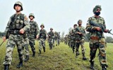 [ẢNH] Trung Quốc mang vũ khí mạnh sau bom hạt nhân lên sát biên giới Ấn Độ tập trận ảnh 5