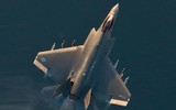 Tiêm kích tàng hình F-35C nườm nượp cất-hạ trên tàu sân bay Mỹ ở cửa ngõ Biển Đông ảnh 13