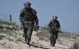 NATO cảnh báo không coi thường sức mạnh quân sự Nga sau khi họ rút khỏi Kherson ảnh 23