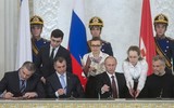 Tổng thống Putin lái xe thị sát cầu Crimea ảnh 4