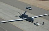 RQ-4 Global Hawk, UAV do thám tàng hình đỉnh cao của Mỹ ảnh 3