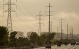 Pakistan chìm vào bóng tối vì mất điện toàn quốc ảnh 10