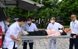 Hơn 50 người mắc kẹt tại Trường Đại học Y tế công cộng được cứu trong tình huống giả định ảnh 8