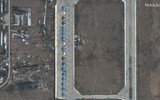 Hàng chục oanh tạc cơ Su-34 Nga xuất hiện tại sân bay vùng Voronezh ảnh 1