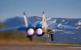 Tiêm kích MiG-25 đình đám và những cuộc thực chiến ảnh 6