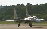 'Đại bàng vàng' Su-37 Berkut - Chiến đấu cơ bí hiểm hàng đầu của Nga ảnh 4