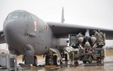 Tàu ngầm Nga áp sát bờ biển Mỹ, B-52 liền cất cánh đáp trả ảnh 12
