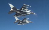 Phi công hàng đầu của Mỹ tuyên bố tiêm kích Su-35 'chỉ đẹp khi triển lãm' ảnh 12