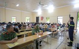 Xem cán bộ, đoàn viên công đoàn Công an Hà Nội xử lý tình huống cháy nổ ảnh 15