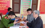 Công an Hà Nội hướng dẫn người dân, cài đặt VNeID tại lễ hội ảnh 18