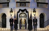 [ẢNH] Tổng thống Joe Biden làm lễ tưởng niệm 500.000 người Mỹ tử vong vì Covid-19 ảnh 4