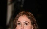 [ẢNH] Vẻ đẹp gợi cảm của Nữ diễn viên đoạt Cành Cọ Vàng ở Cannes 2021  ảnh 3