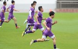 ĐT Việt Nam tập 'cực sung' dưới mưa trước khi lên đường dự AFF Cup ảnh 6