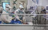 Những hình ảnh đặc biệt về nơi đang giành giật sự sống cho bệnh nhân Covid-19 nặng ở Hà Nội ảnh 14