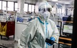 Những hình ảnh đặc biệt về nơi đang giành giật sự sống cho bệnh nhân Covid-19 nặng ở Hà Nội ảnh 21