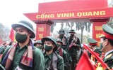 Xúc động hình ảnh thanh niên Thủ đô phấn khởi lên đường nhập ngũ dưới mưa lạnh ảnh 12