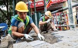 Cận cảnh phố đi bộ tuyệt đẹp bên hồ Trúc Bạch sẽ khai trương cuối năm 2022 ảnh 5