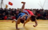 Xem thôn nữ trổ tài trên sới vật đầu xuân ở Lễ hội Tịch điền 2023 ảnh 6