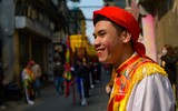 Xem trai giả gái nhảy múa nhịp nhàng, yểu điệu tại lễ hội độc đáo giữa Thủ đô ảnh 5