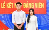 Lễ kết nạp Đảng trang trọng, tự hào của 2 học sinh THPT Hà Nội trước kỳ thi tốt nghiệp ảnh 3