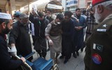 Diễn biến mới nhất vụ đánh bom đền thờ Hồi giáo ở Pakistan khiến 83 người thiệt mạng ảnh 9