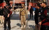 Diễn biến mới nhất vụ đánh bom đền thờ Hồi giáo ở Pakistan khiến 83 người thiệt mạng ảnh 17
