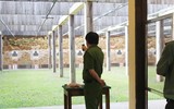 Xem sỹ quan công an Hà Nội sử dụng thành thạo súng ngắn