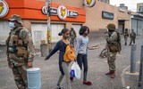 [ẢNH] Những hình ảnh ít người biết về cách ly xã hội tại Nam Phi giữa dịch Covid-19