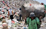 [ẢNH] Cận cảnh cuộc sống vất vả mưu sinh tại bãi rác lớn nhất thế giới