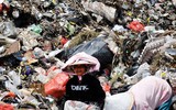 [ẢNH] Cận cảnh cuộc sống vất vả mưu sinh tại bãi rác lớn nhất thế giới