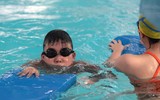 Giúp trẻ có những kỹ năng đảm bảo an toàn dưới nước