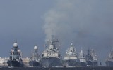 Chiến hạm Nga phô diễn sức mạnh trong 