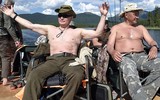Kì nghỉ ngắn ngày của Tổng thống Putin: Tắm năng, bắt cá và leo núi