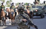 [ẢNH] Thiết bị quân sự biên phòng Mỹ sử dụng để ngăn người nhập cư