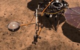 [ẢNH] Hình ảnh rõ nét đầu tiên robot thám hiểm Insight gửi về từ sao Hỏa