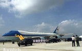 Toàn cảnh đón Tổng thống Mỹ Donald Trump tại sân bay Đà Nẵng