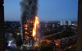 Tháp 27 tầng bị thiêu rụi sau 5 tiếng, bầu trời London ngập chìm trong khói đen
