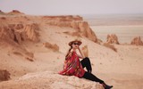 Hoa hậu Ngọc Diễm gợi cảm giữa sa mạc lớn nhất châu Á