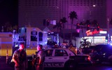 [ẢNH] Cảnh sát Mỹ vất vả đối phó với vụ xả súng đẫm máu nhất lịch sử