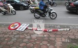 Hà Nội: Xe ô tô tự đâm nát đầu trong giờ cao điểm trên đường Láng Hạ