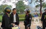 [ẢNH] Sát cánh cùng Cảnh sát Cơ động trong buổi tuần tra xử lý vi phạm về mũ bảo hiểm