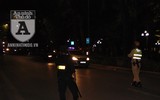 [ẢNH] Sát cánh cùng Cảnh sát 141 trong đêm 'giao thời' cuối tuần ở phố đi bộ