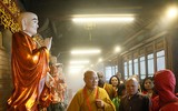 Hàng trăm đại biểu và Phật tử Vesak 2019 tham dự lễ cầu an trên đỉnh Fansipan