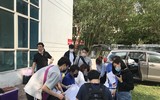 [Ảnh] 15 công dân hoàn thành cách ly tập trung tại bệnh viện CATP Hà Nội được trở về nhà