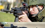 Mãn nhãn với súng trường tấn công AK-12 cực mạnh của quân đội Nga