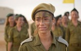 Nữ binh sĩ đẹp nhất Israel khiến đối phương chỉ muốn buông súng đầu hàng
